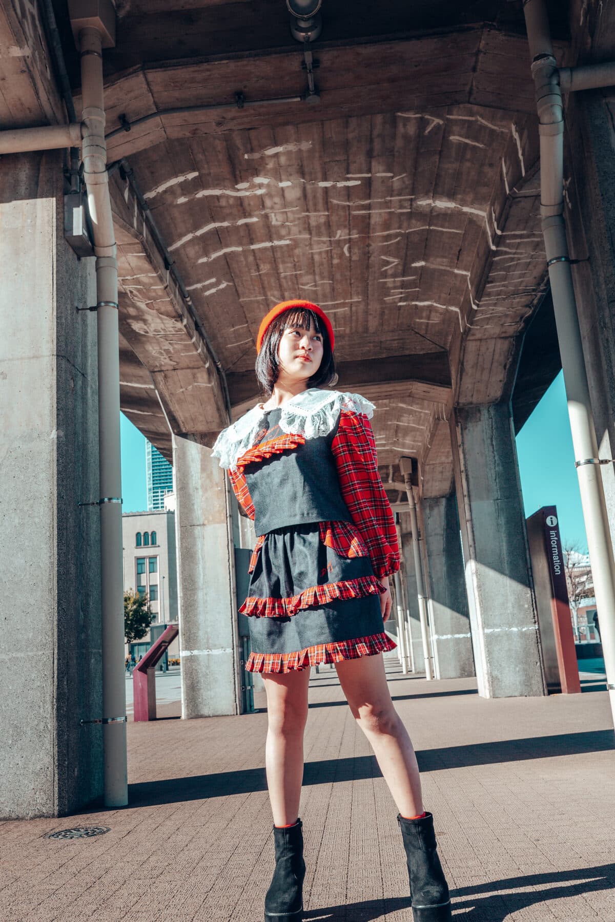 Portrait — studio vertical 18